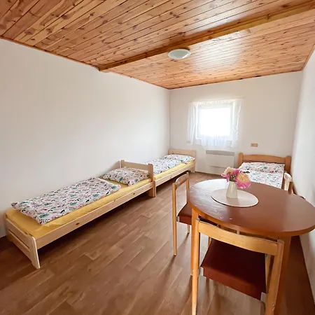 Konukevi Hevera 3*